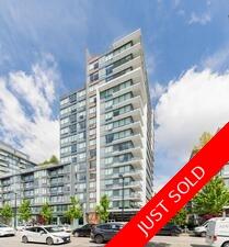Olympic Village  Waterfront Olympic Village Condo for sale: Tower Green At West 2 bedroom  Stainless Steel Appliances, Laminate Floors 987 sq.ft. (Listed 2023-03-06)
